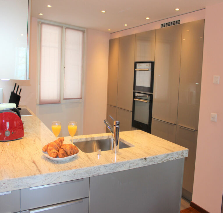 Montreux Grand Rue 2-bedroom apartment kitchen