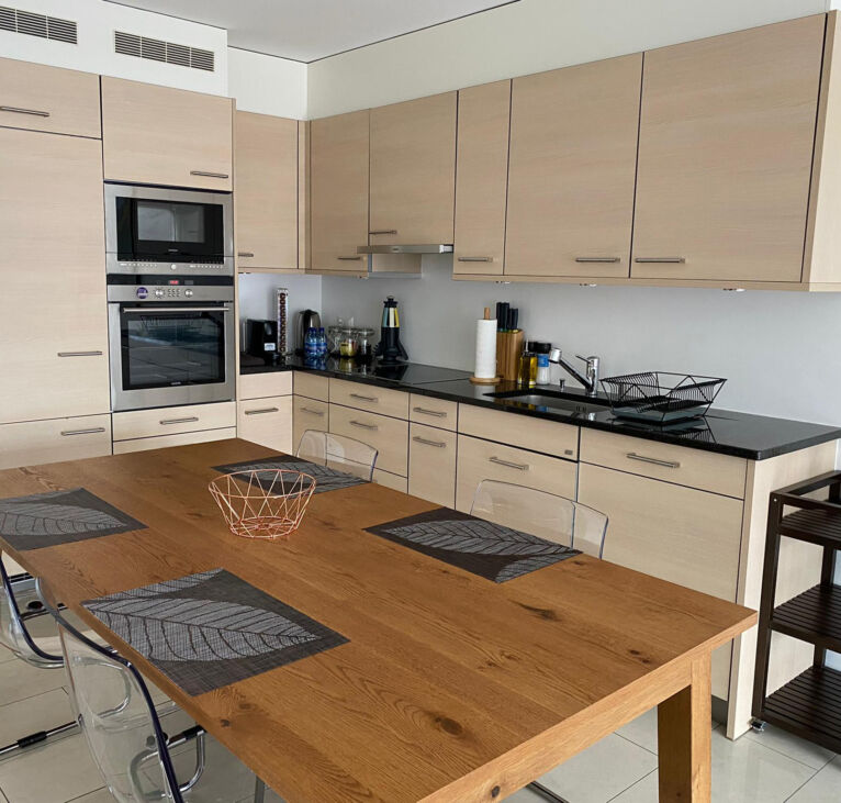 Montreux LUX Apartments kitchen and dining area