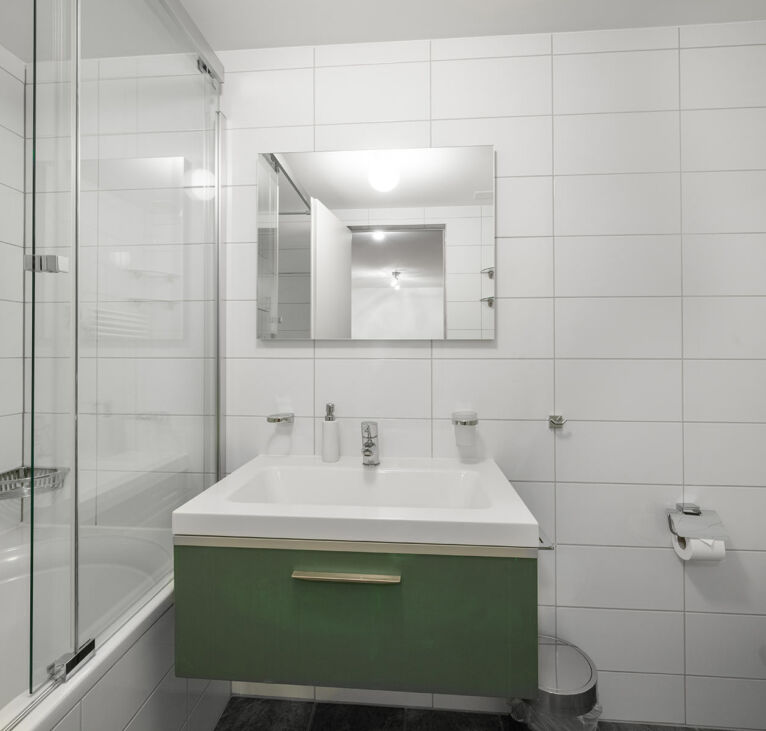 Bathroom with luxury amenities at Montreux Lake View Apartments and Spa