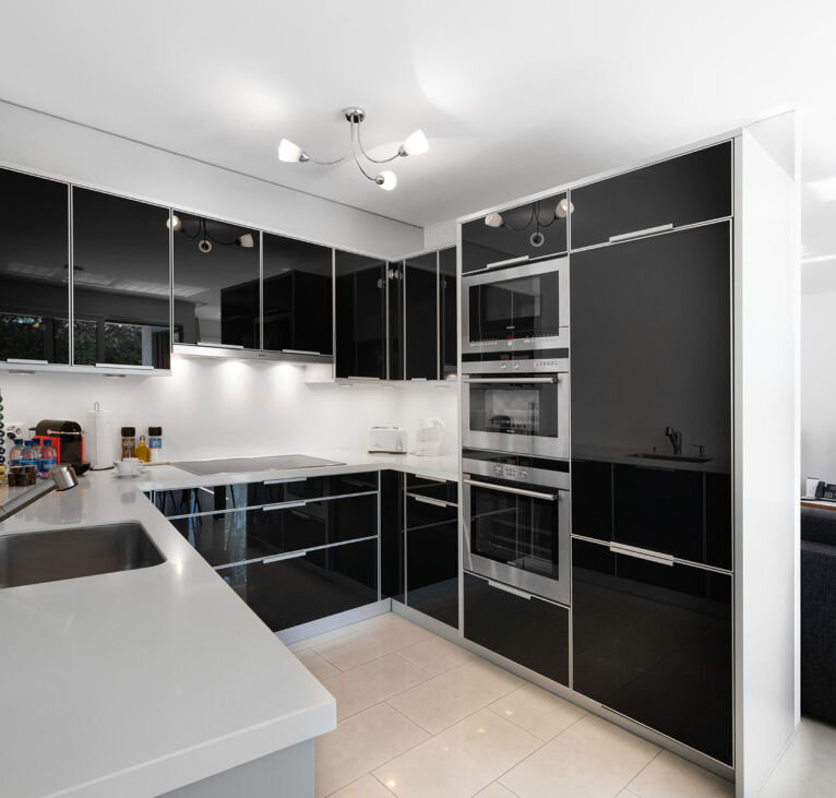 Montreux LUX Apartments kitchen area