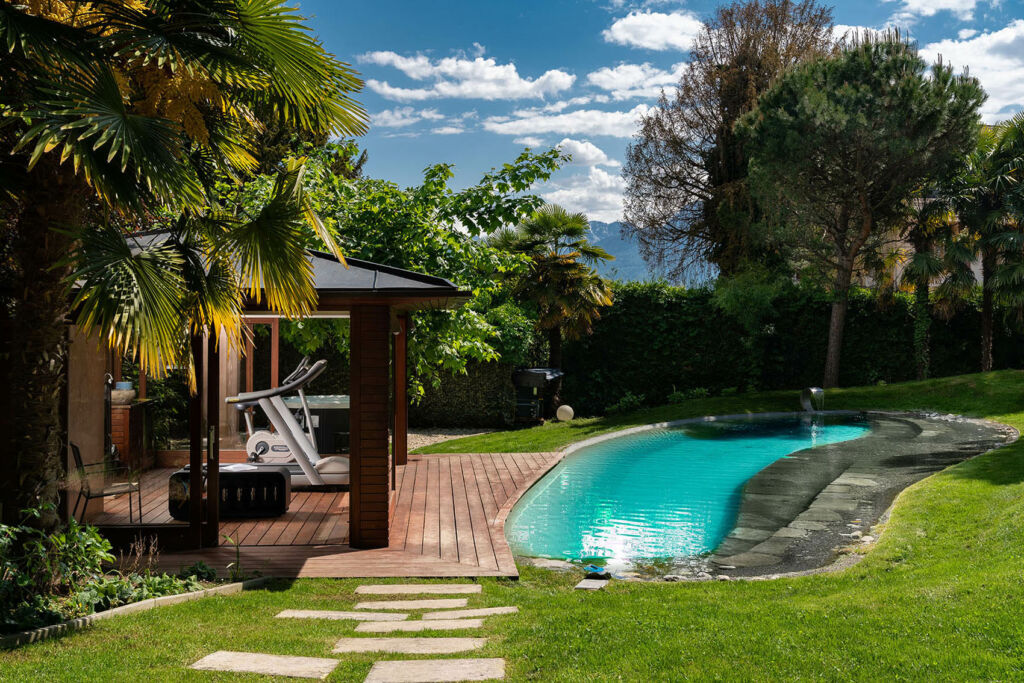 Outdoor swimming pool at Villa Rotana by Swiss Hotel Apartments