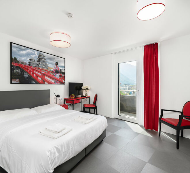 Lake-View-Double-Room-Freddie-Mercury-Swiss-Hotel-Apartments02