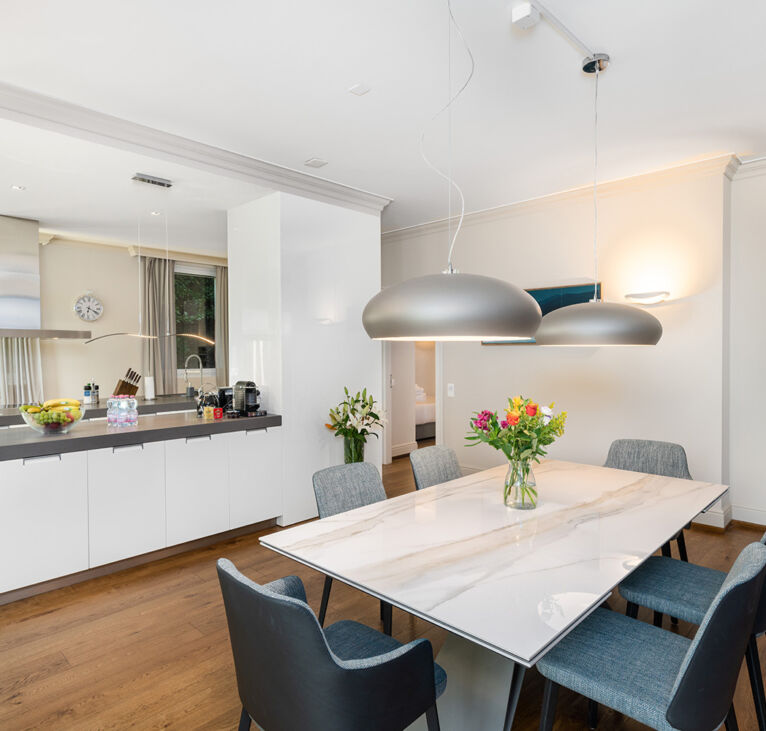 Four Bedroom Garden House Apartment