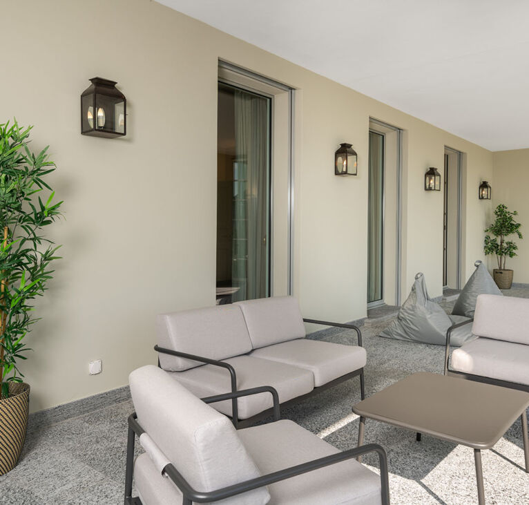 Four Bedroom Garden House Apartment
