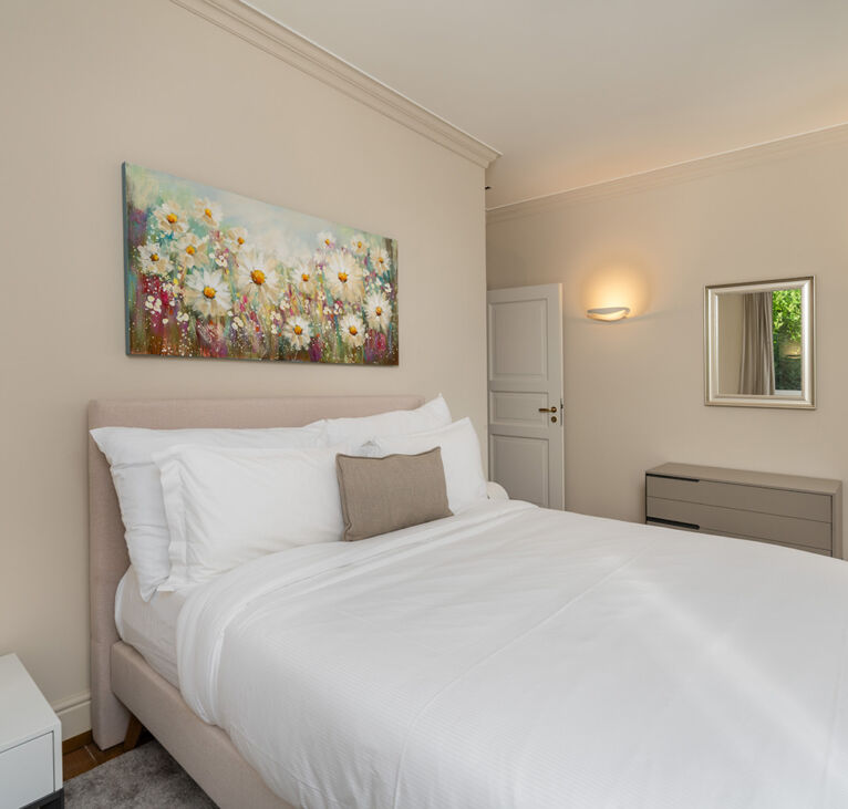 Four Bedroom Garden House Apartment