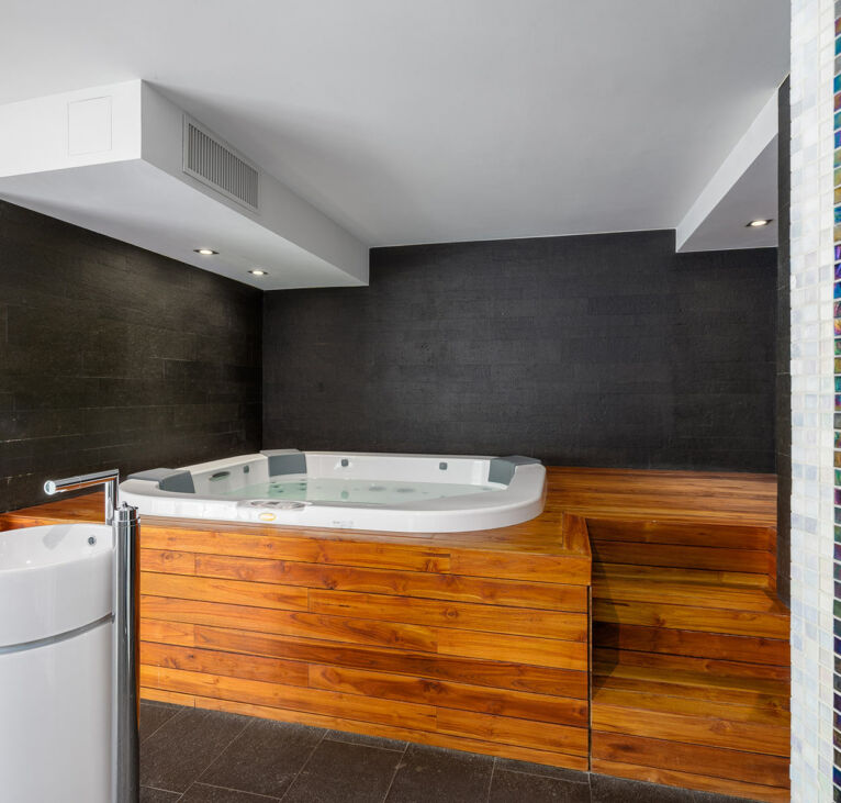 Lugano Lake View and Spa