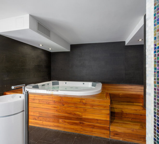Jacuzzi-Cuatro Habitaciones-Lugano-Vista al Lago-Apartamento-Spa-Hotel-Apartamentos